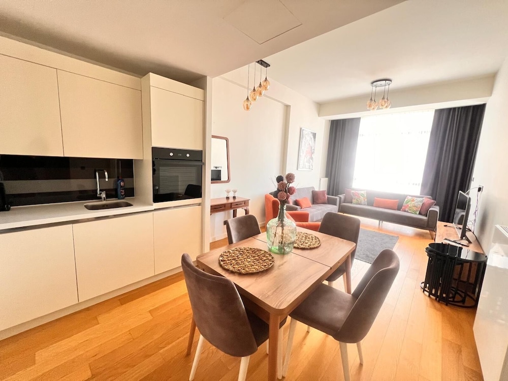 G Tower Residence Apartment Rentals