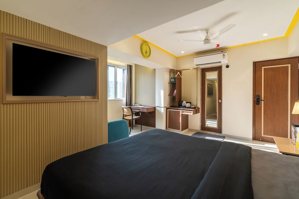 The Hosteller Mumbai, International Airport