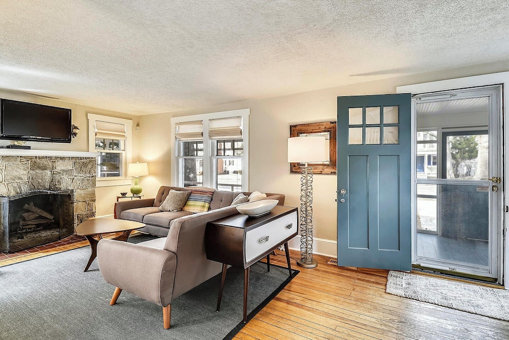 Laurel Street 108