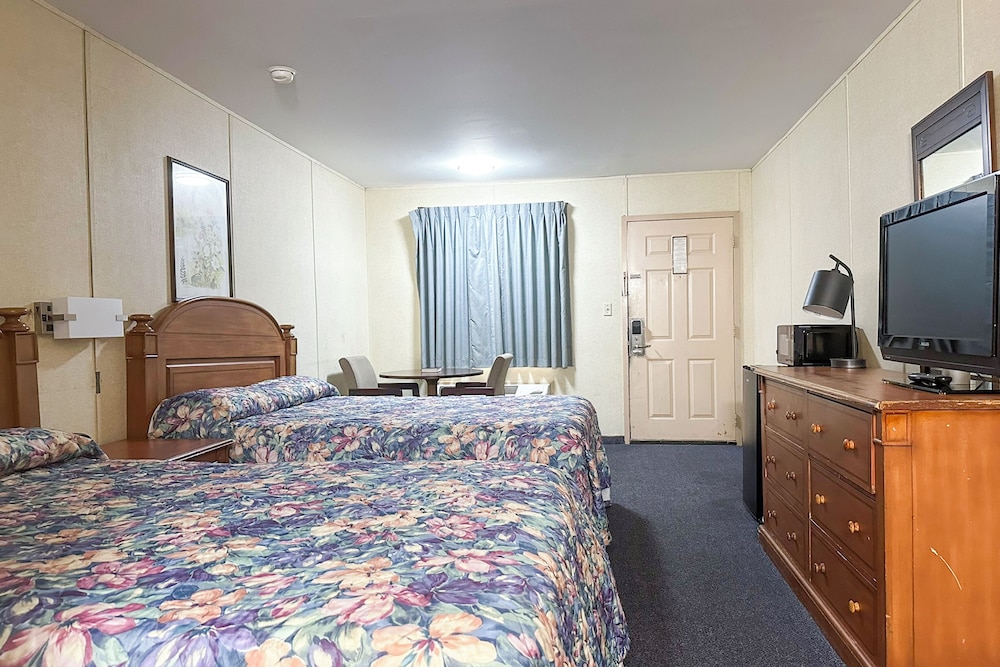Louisville Inn By Oyo Louisville Municipal Airport