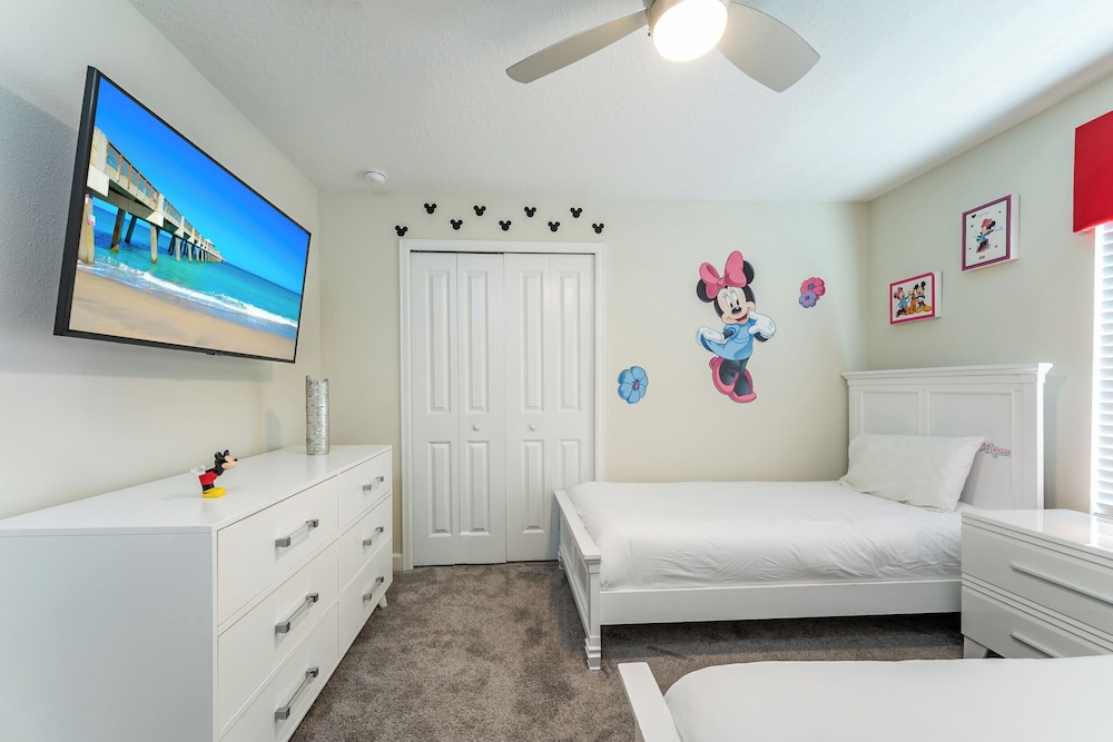 Enchanted 5BR Townhome Disney Fun Awaits