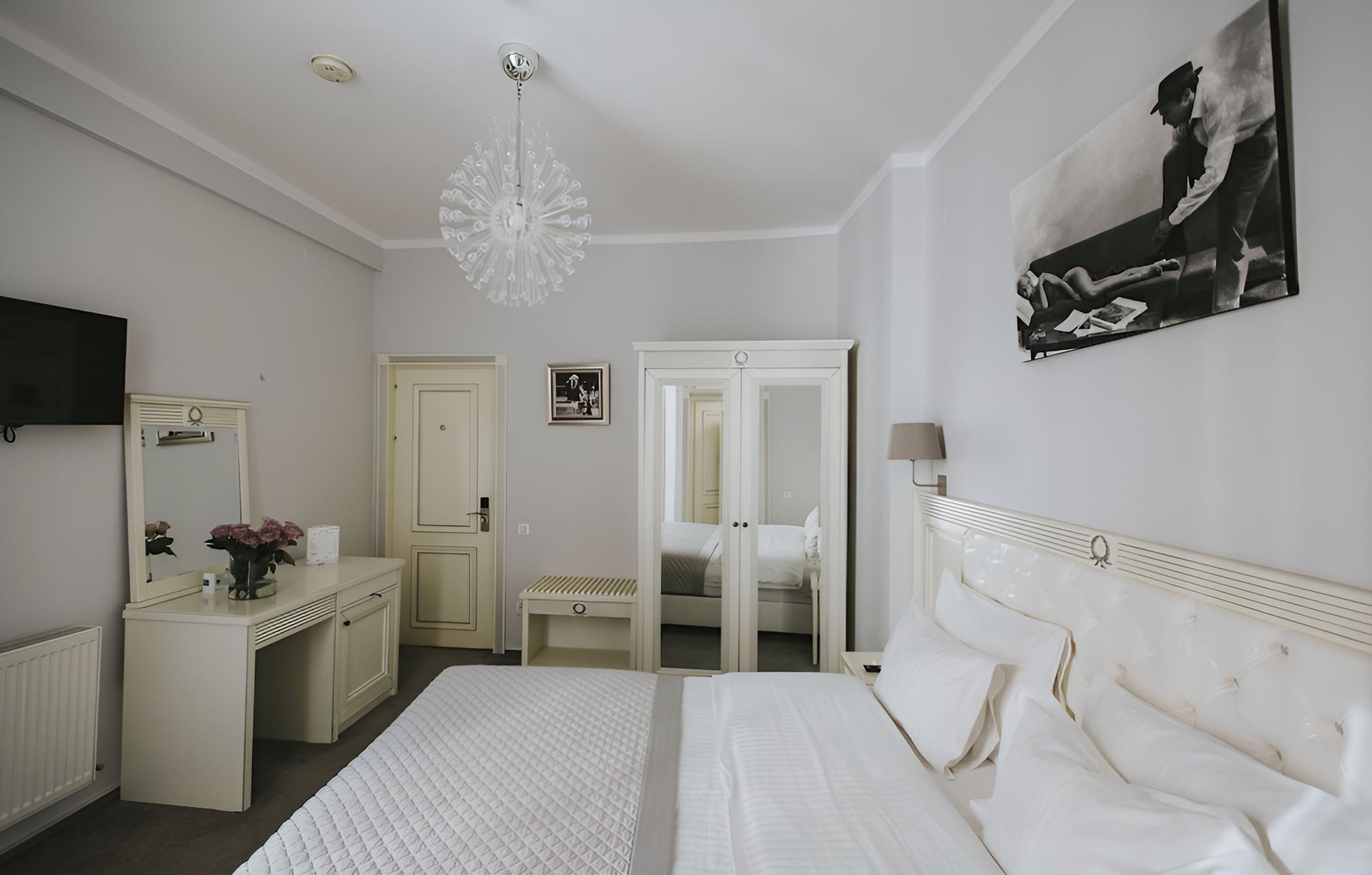 Cherie Hotel Boutique & Restaurant
