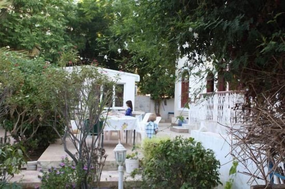 Garden Roomz Oman