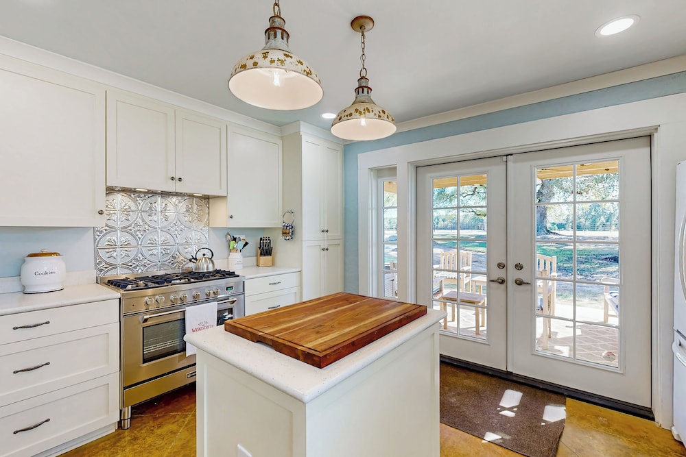 Dairy Cottage w/ Scenic Views, Outdoor Grilling