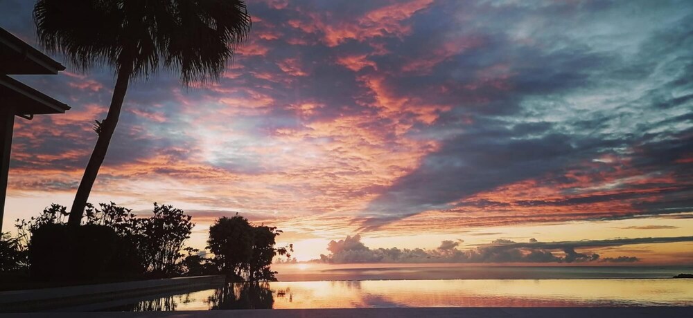 Lamangata - Luxury Surf Resort