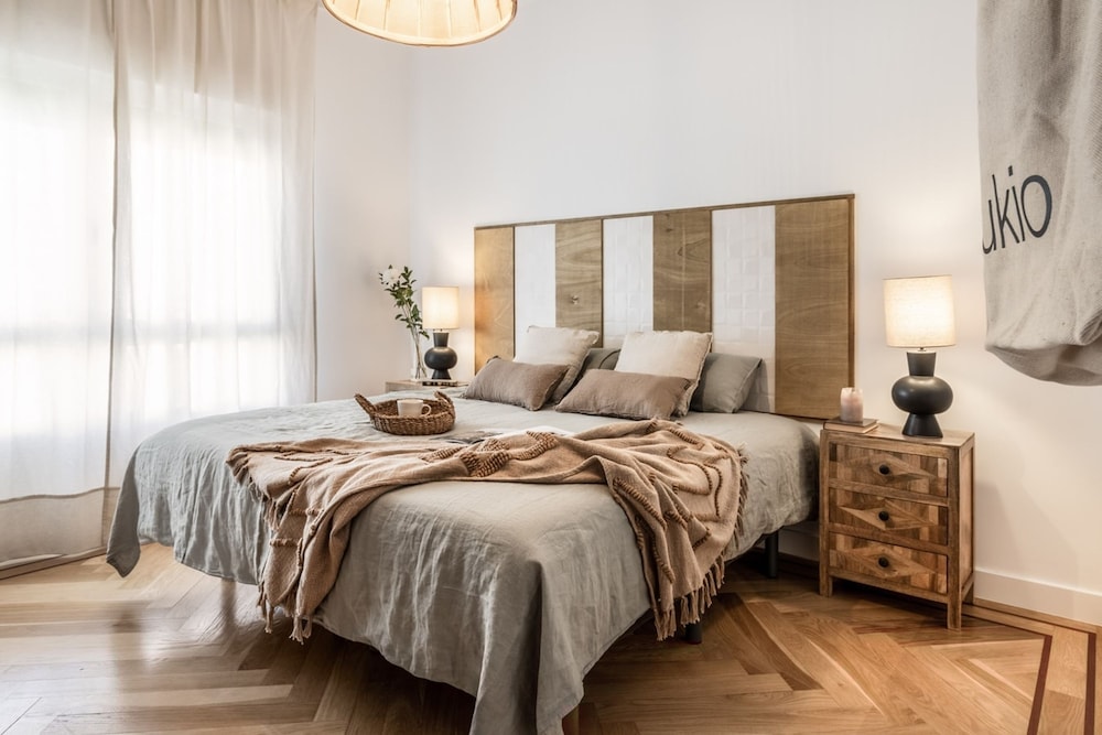 Arzano - 4 Bedrooms and Office in Castilla