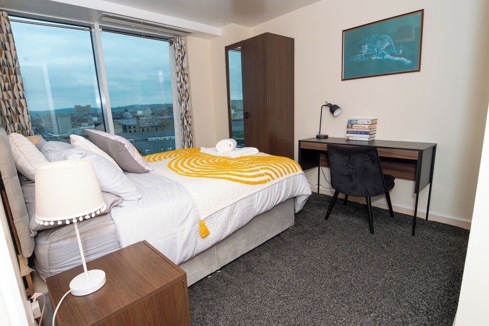 City Centre Location-family Friendly-free Parking
