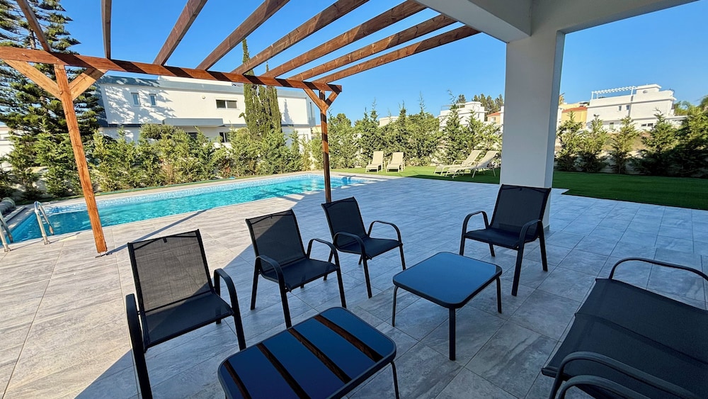Sunrise Villa PrivatePool by TrulyCyprus