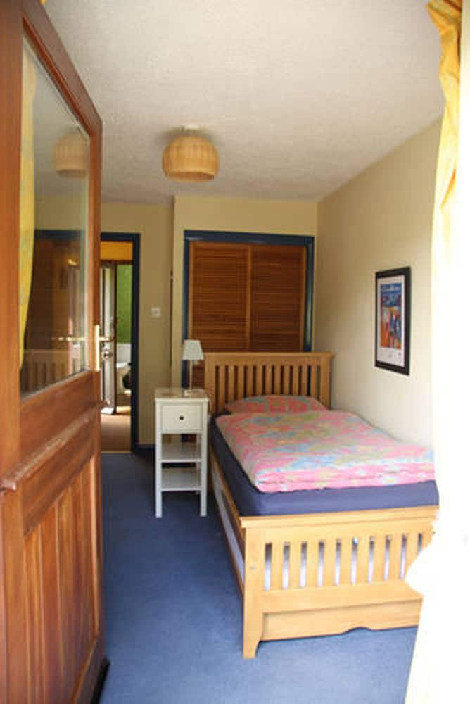 Cwm Irfon Lodge Cottages view 5