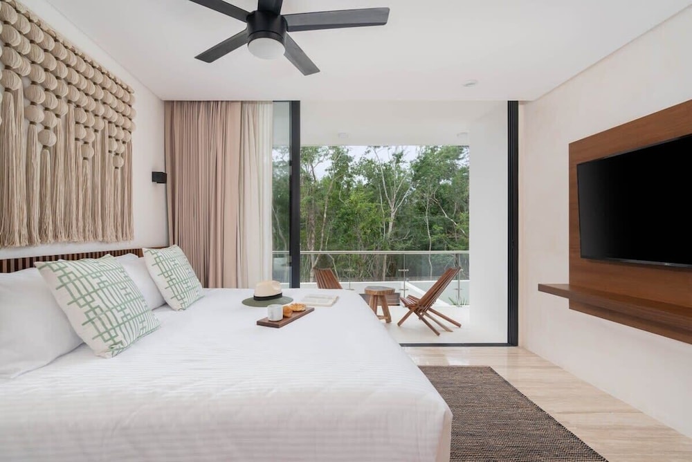 Karanda by Beach Please Tulum