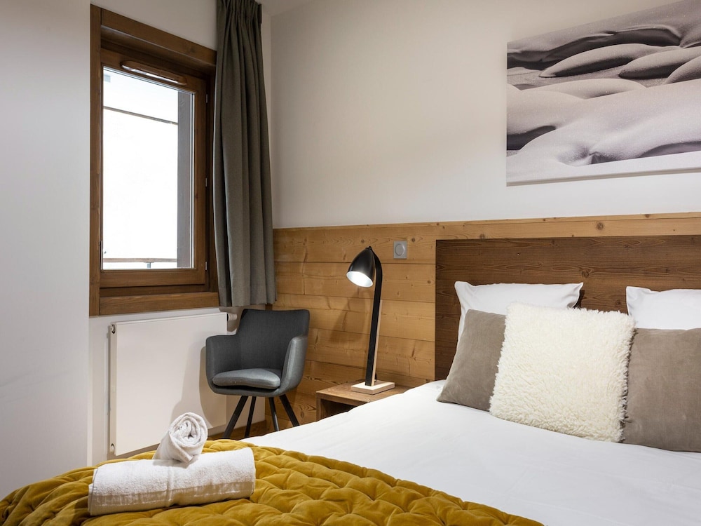 Apartment in Plagne 1800 With Ski-in/ski-out