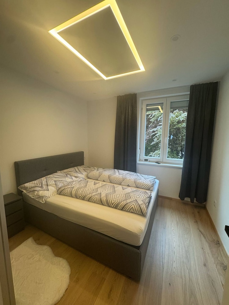 Stylish Apt Near Belvedere 15 Min to Center