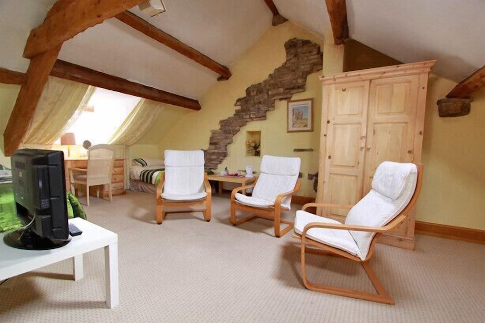 Haltwhistle Vacations - Centre of Britain Hotel  Restaurant - Property Image 9