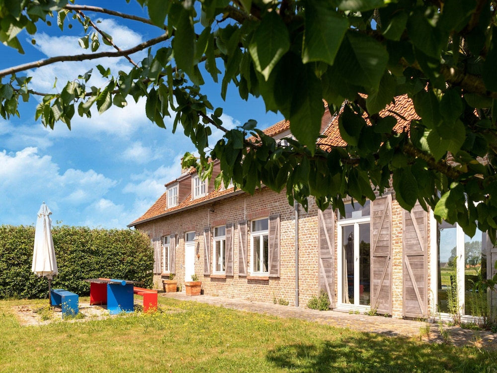 Premium Farmhouse in Nieuwmunster With Pool