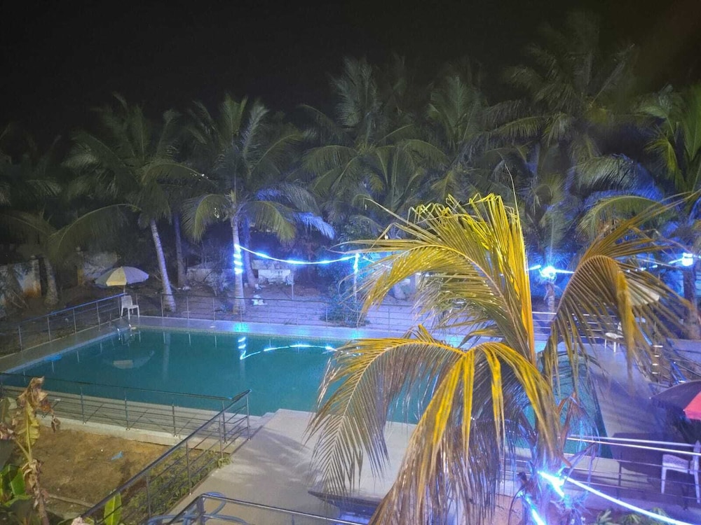 Octagon Beach Resort Pondicherry
