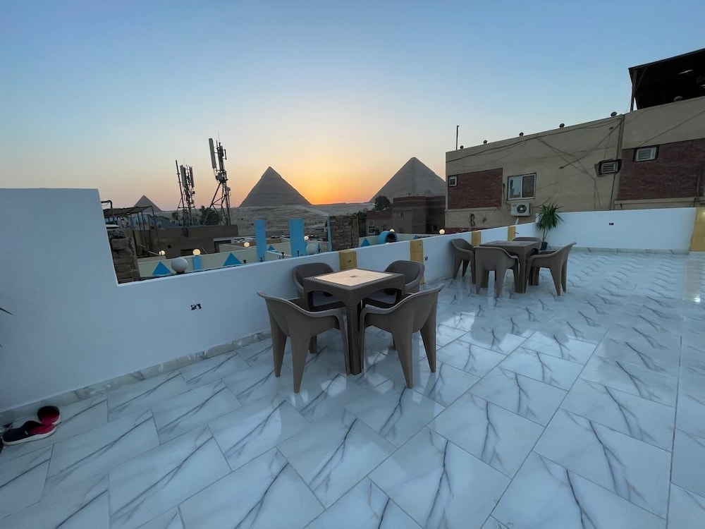 Basha Pyramids INN