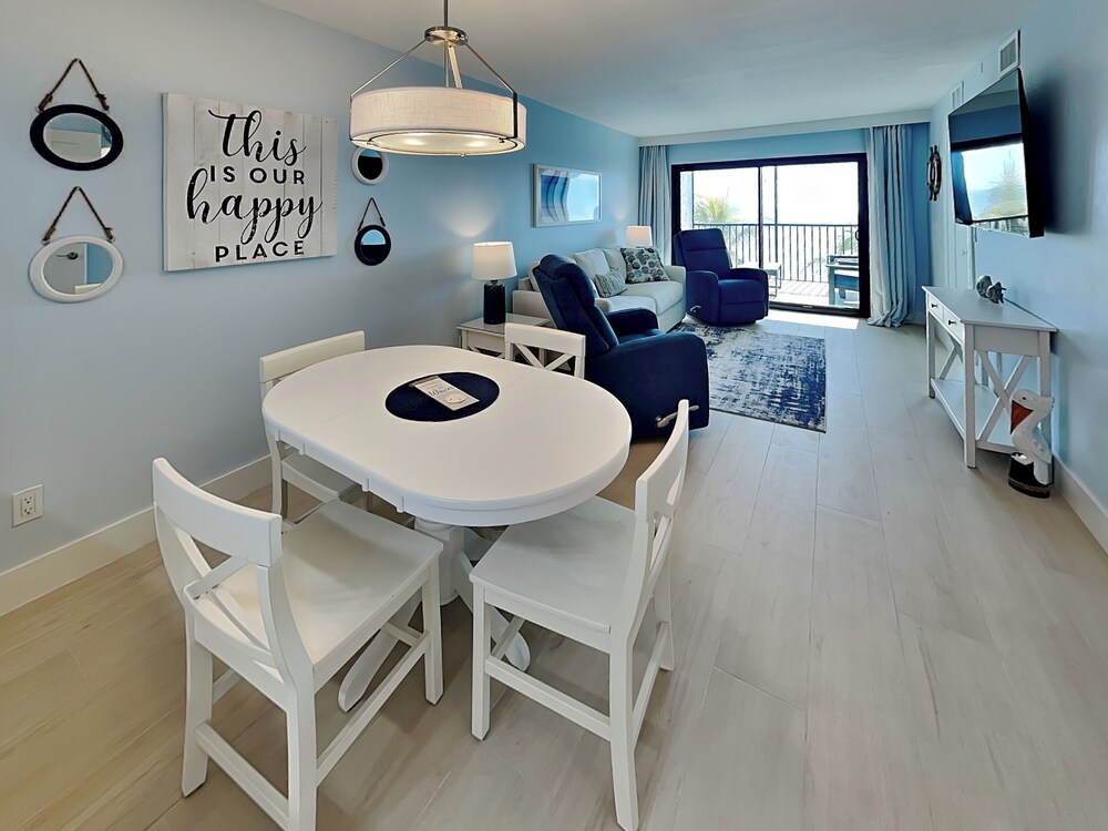 Seaside 4 by Distinctive Beach Rentals