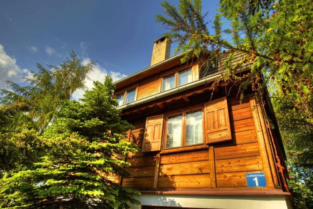 Log House by Lake Tajty, Masurian Lakes Trail view 2