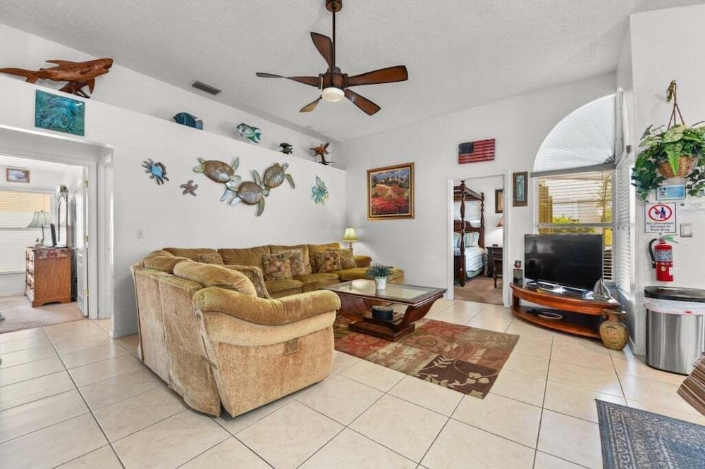 Cozy 3br Home W/ Private Pool Near Disney 3 Bedroom Villa
