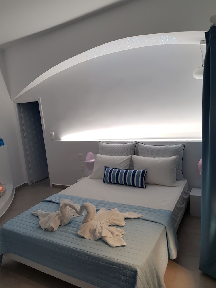Amera Suites