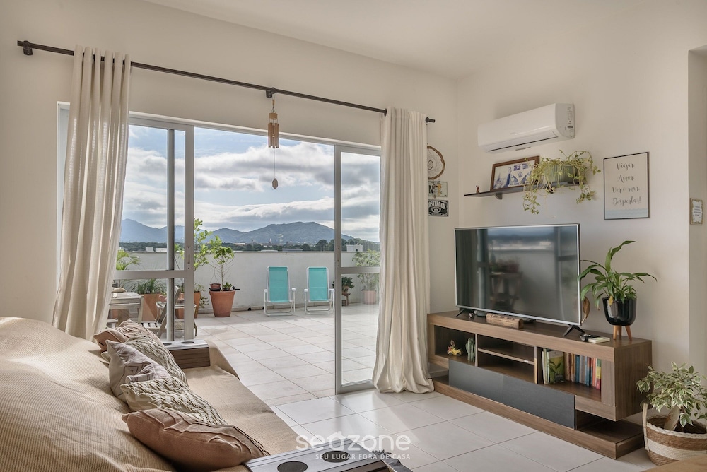 Apt W/rooftop Near the Beach in Floripa - Cri0301