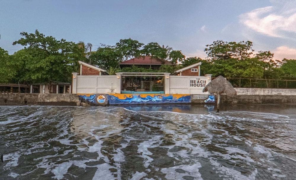 Romantic Seaside Casita w Pool AC Fire Sunsets