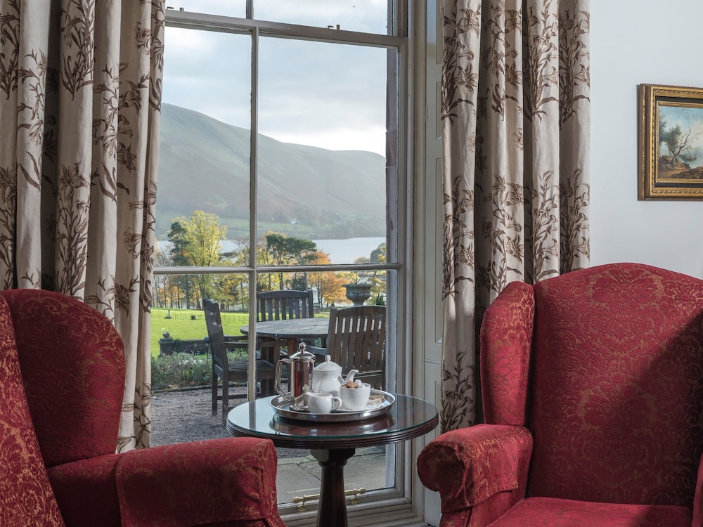 Penrith Vacations - Macdonald Leeming House - Property Image 10