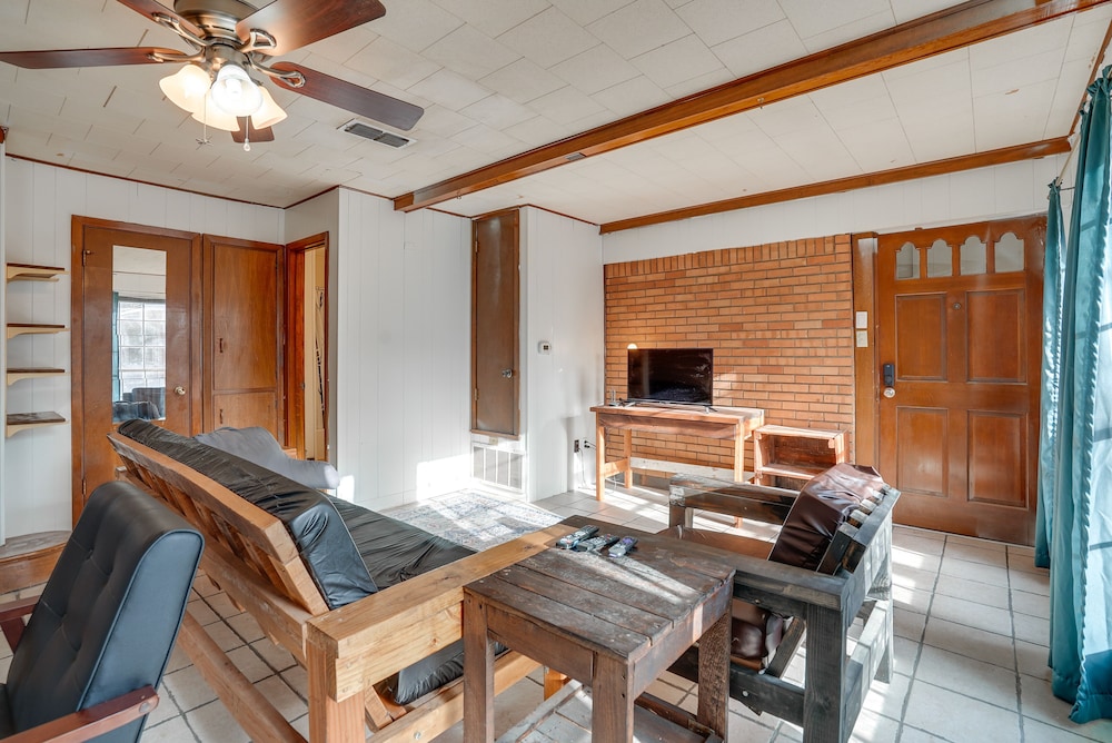 Pet-friendly Louisiana Abode - Patio, Near Golfing view 4