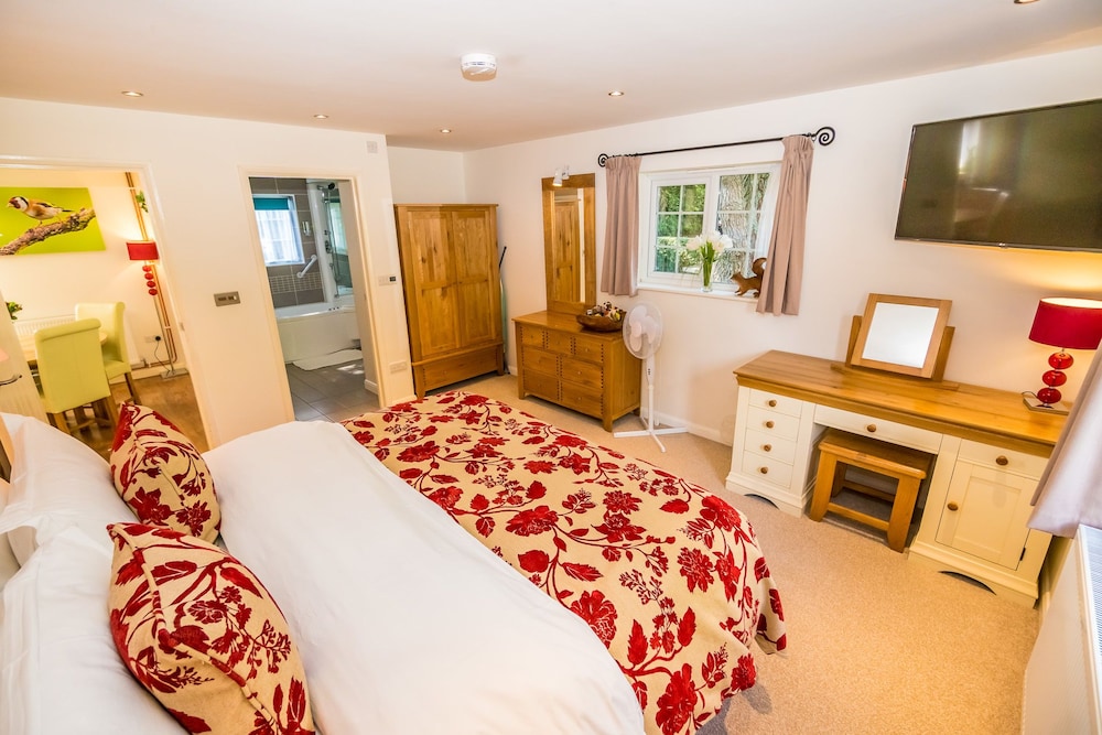 Covehurst Bay Holiday Cottages view 4