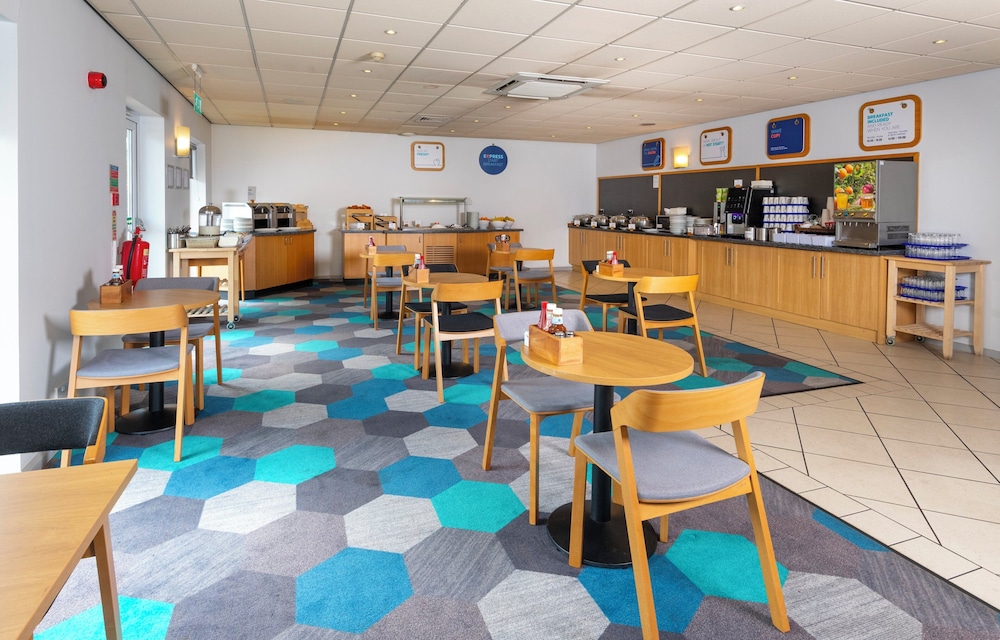 Gloucester Vacations - Holiday Inn Express Gloucester - South, an IHG Hotel - Property Image 1