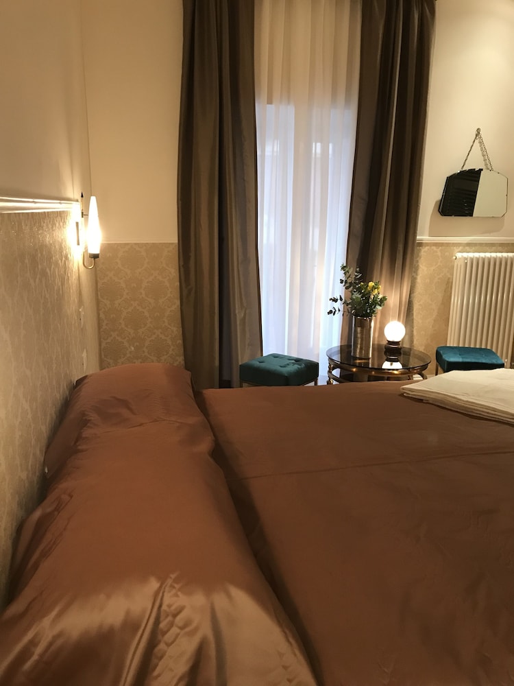 Mia al Pantheon Luxury Suites