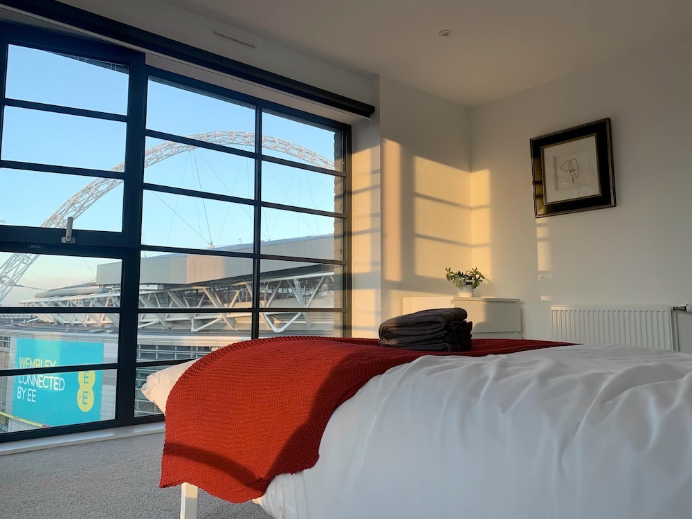 Luxury Entire 2 Bedroom Flat - Wembley Stadium view 2