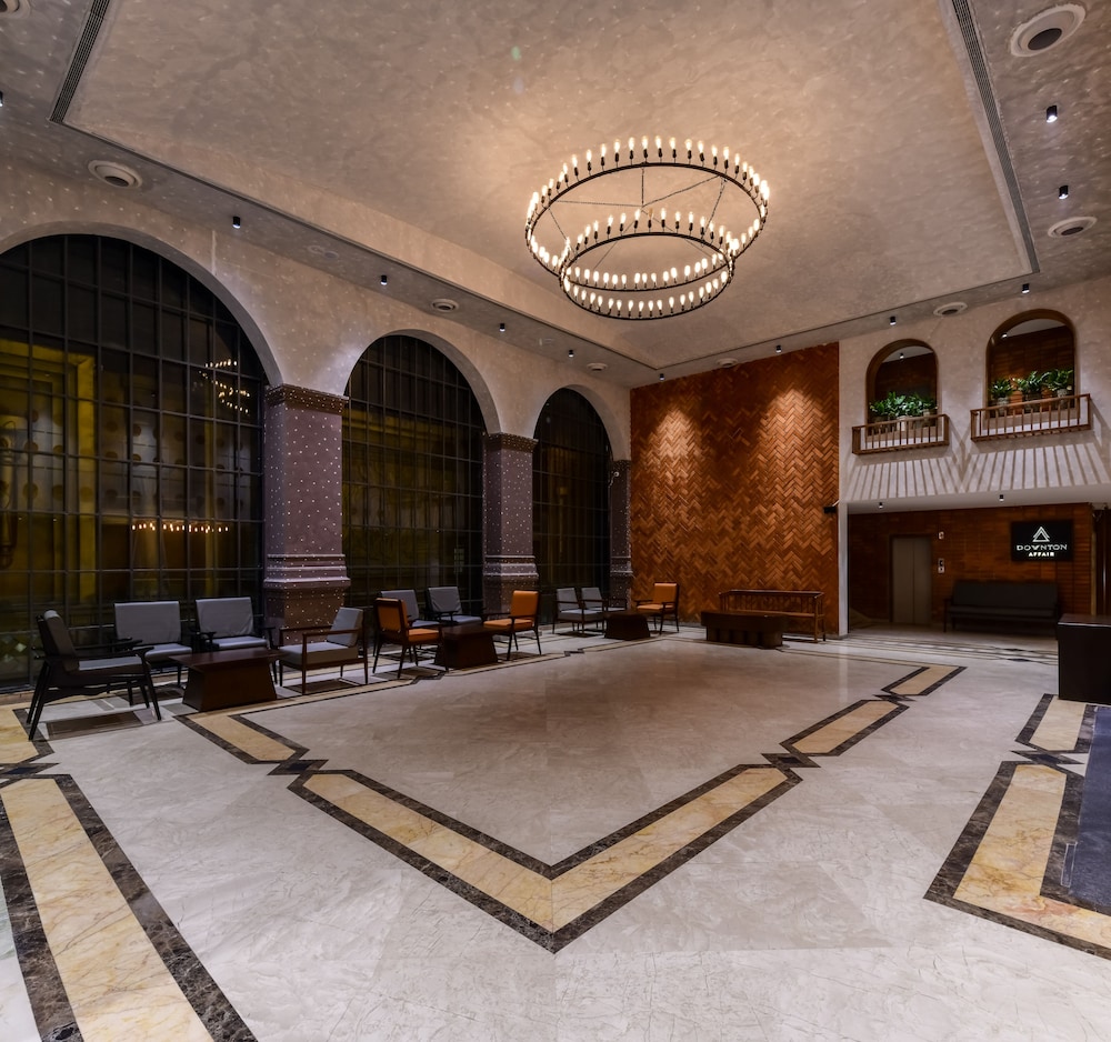 Lobby & Reception