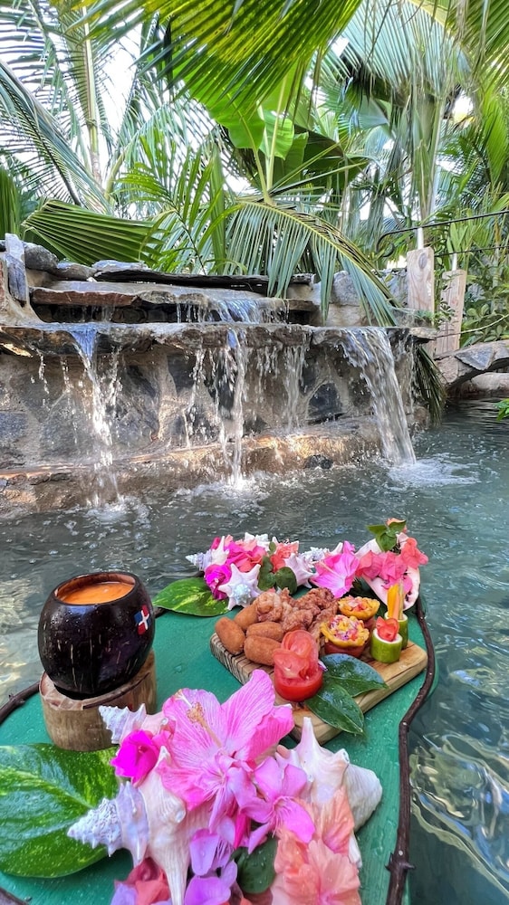 CHALET TROPICAL Hotel & Restaurant-Pizzeria