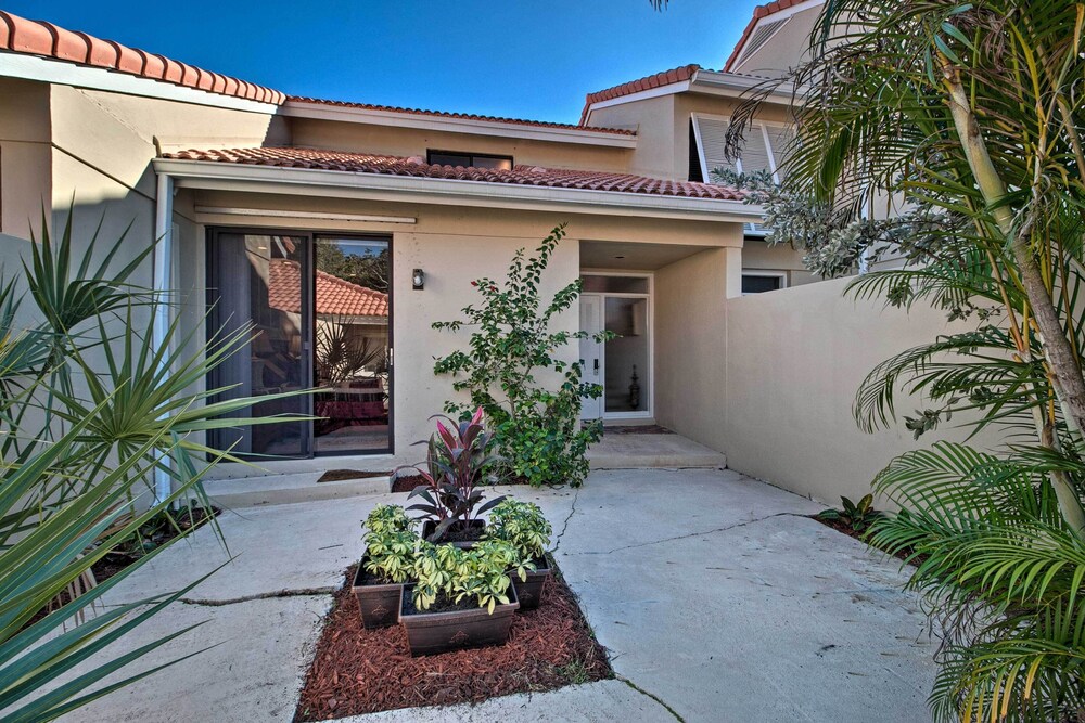 Palm Beach Retreat w/ Pool: 1 Mi to PGA Golf - Property Image 3