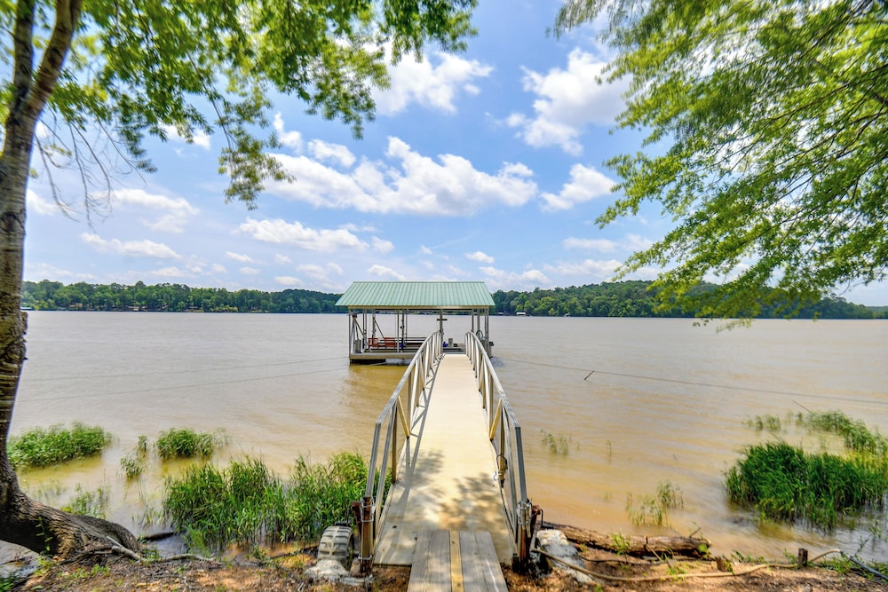Boat Dock Access: Clarks Hill Lake Hideaway!
