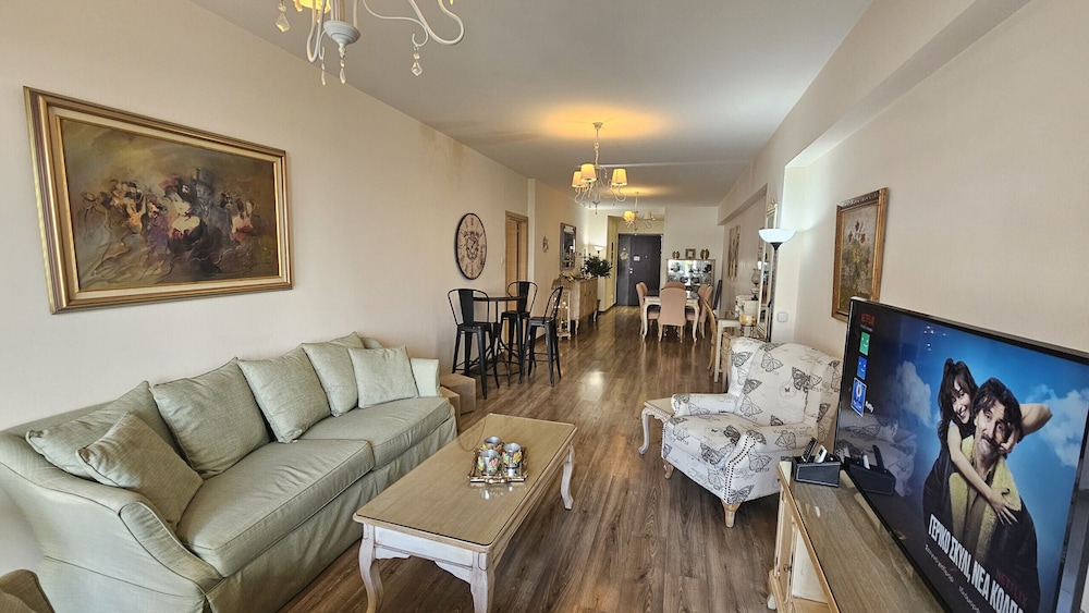 116 NIC 303 - Stay Vintage Central Suites