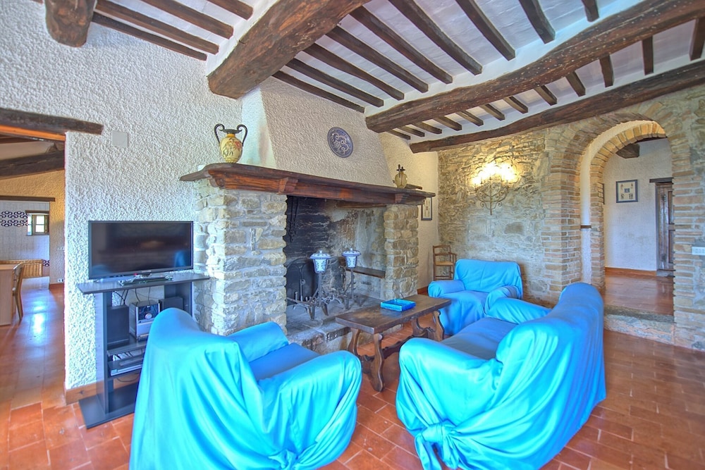 Uccellaia