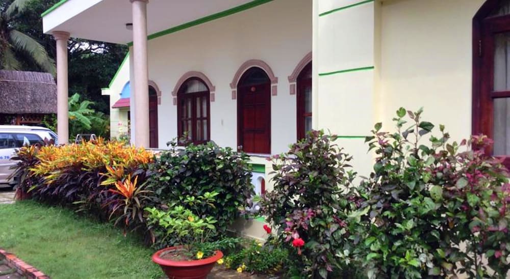 Ha Nga Bungalow