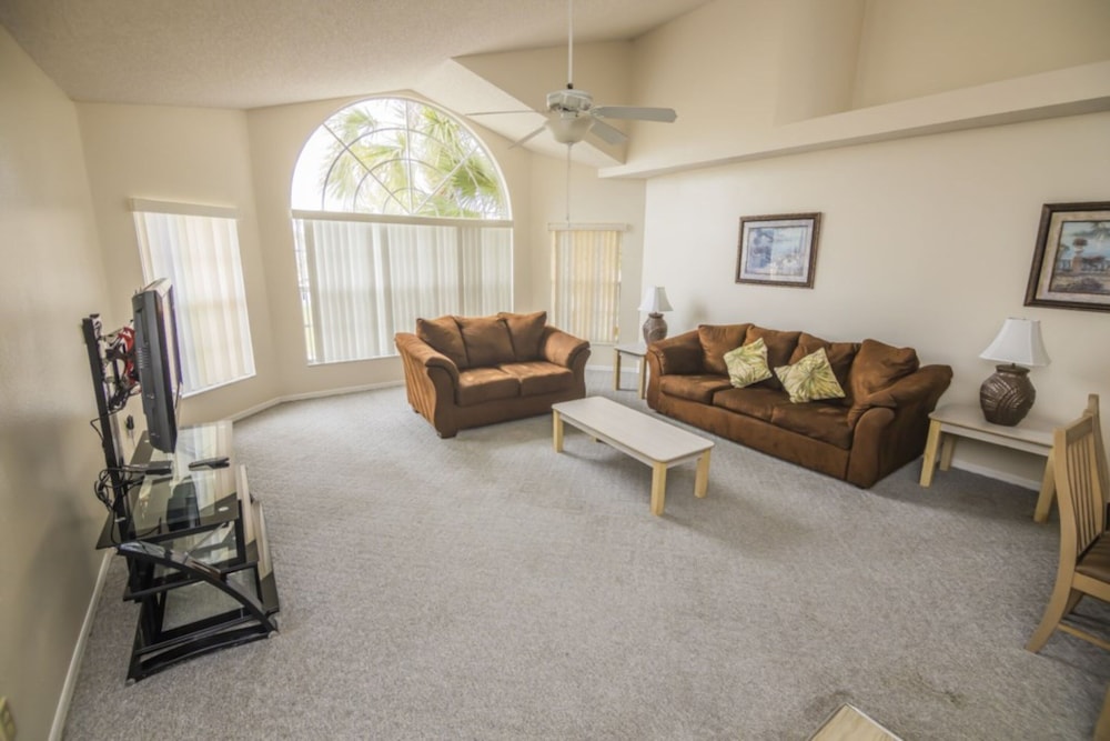 Charles' Sweetwater Club Condo