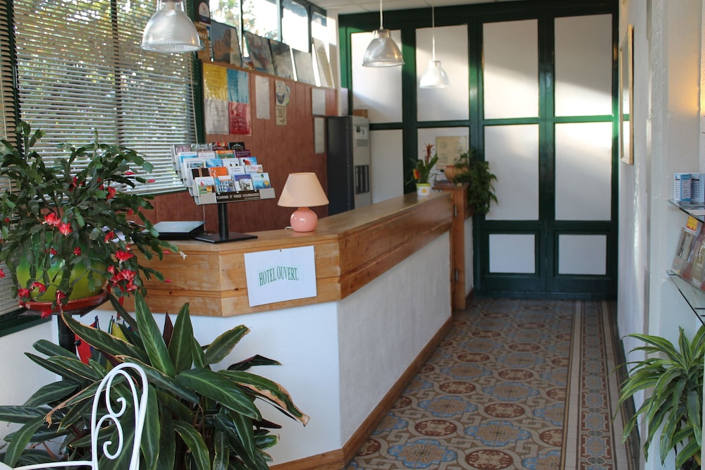 Pau Vacations - Hotel Montilleul - Property Image 3