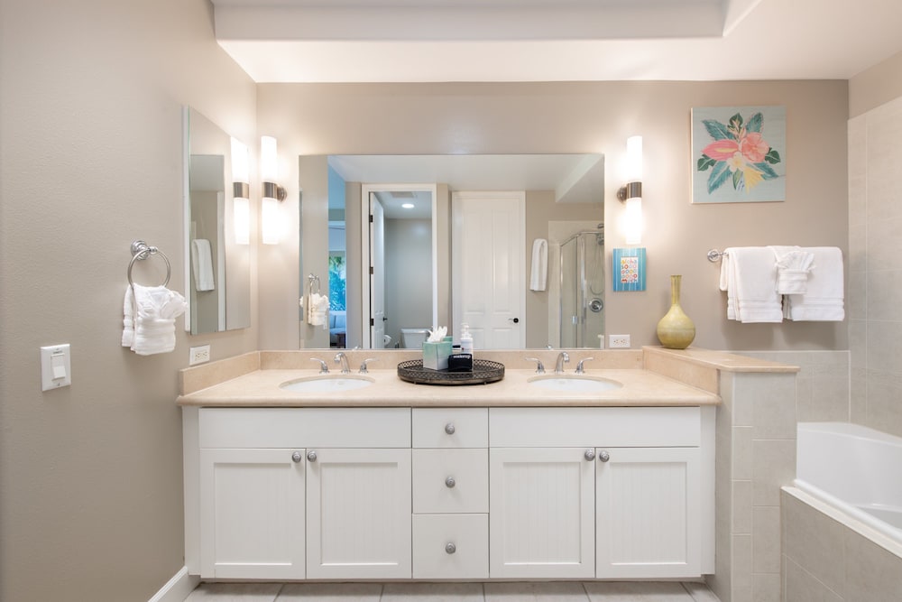 Tropical Top-floor Getaway - Fairway Villas G32 w/ Loft & Views