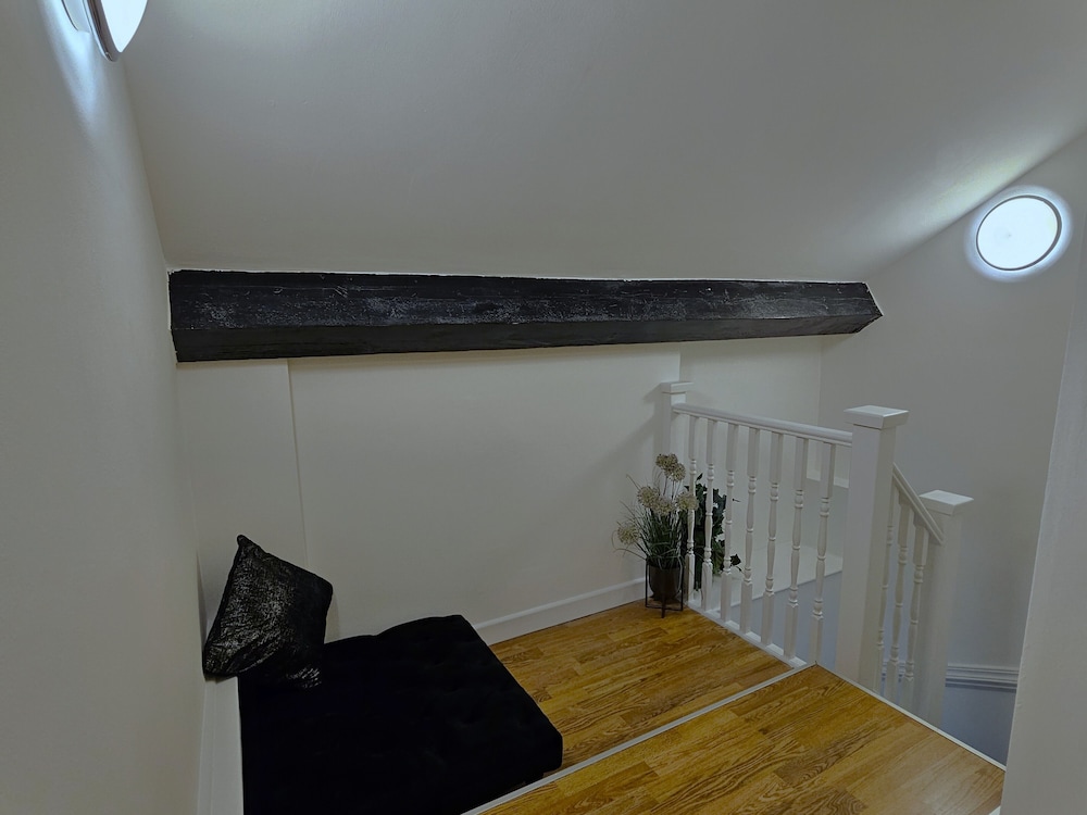 Photo 33