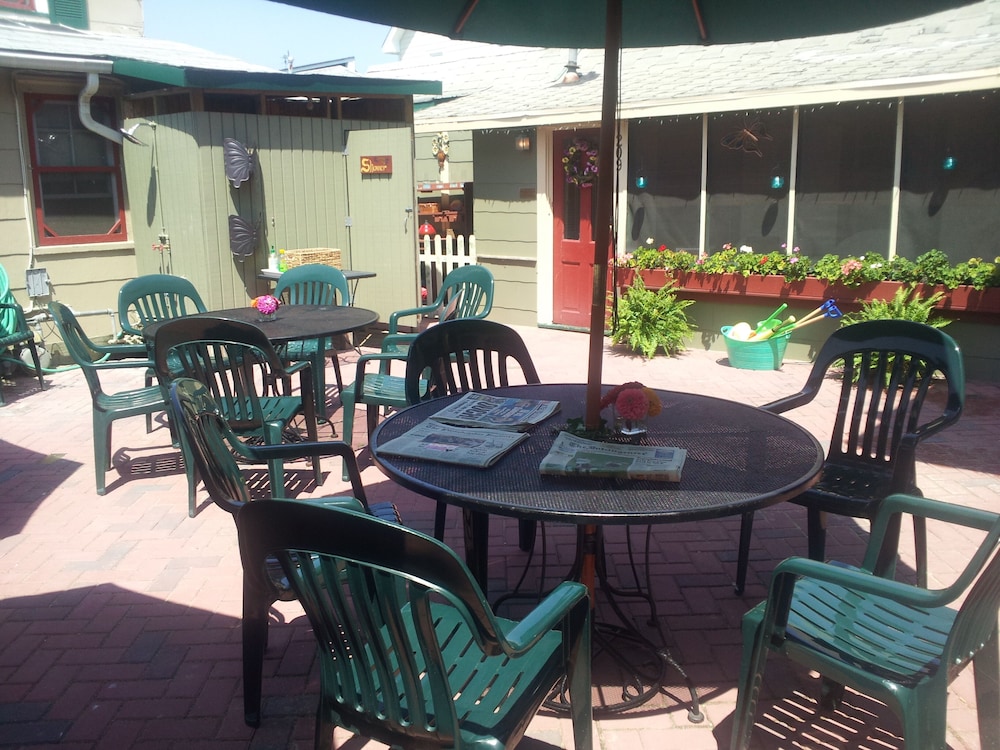 Island Guest House B&B
