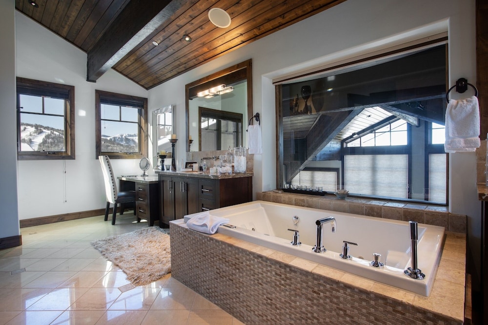 Stag Lodge at Deer Valley Resort - Seven Bedroom Residence with Spa #35 7 Condo