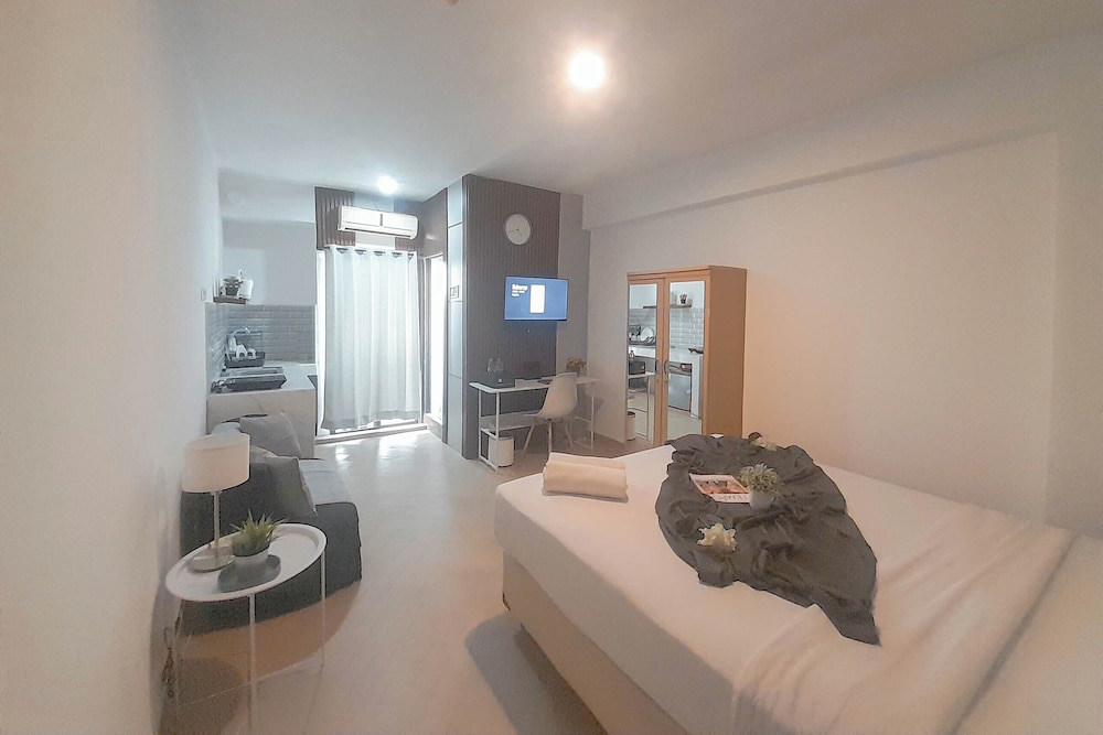 Studio Near Bandung Trade Mall At Gateway Ahmad Yani Cicadas Apartment