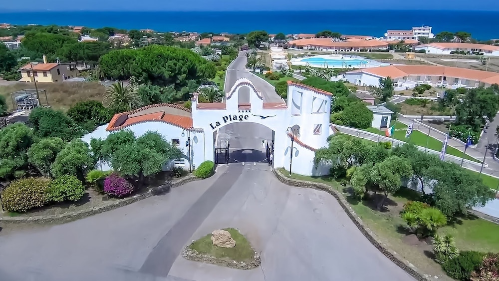 La Plage Resort