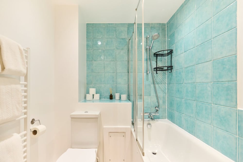 The Gwendolen Place - Contemporary 2bdr Flat w Terrace Balcony