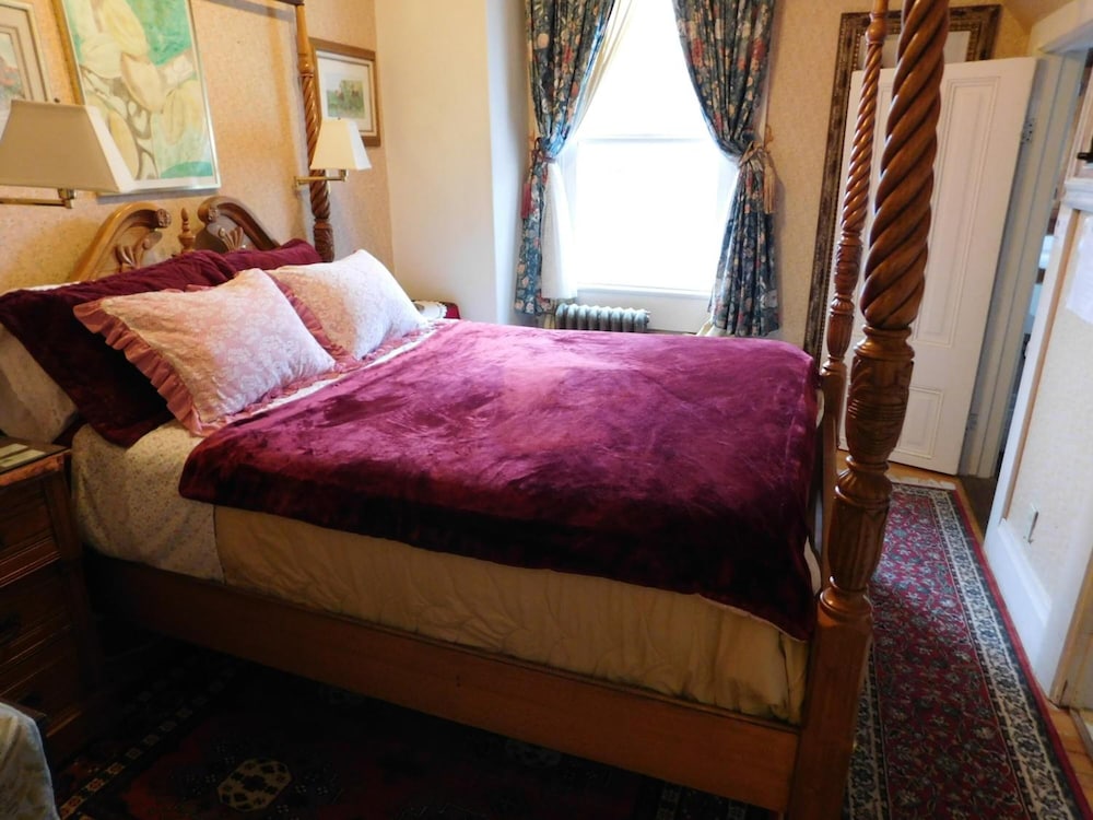 Cliff Crest Bed & Breakfast
