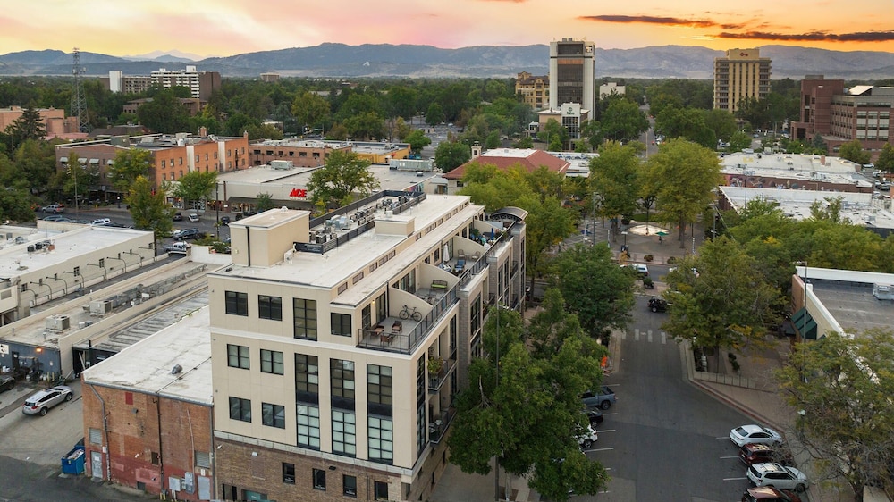 Penthouse With Mountain Views in Heart of Old Town